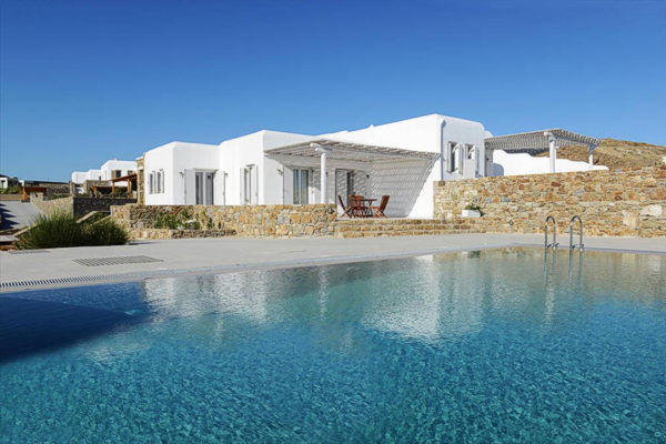 Villa | Mykonos, Greece | €825,000